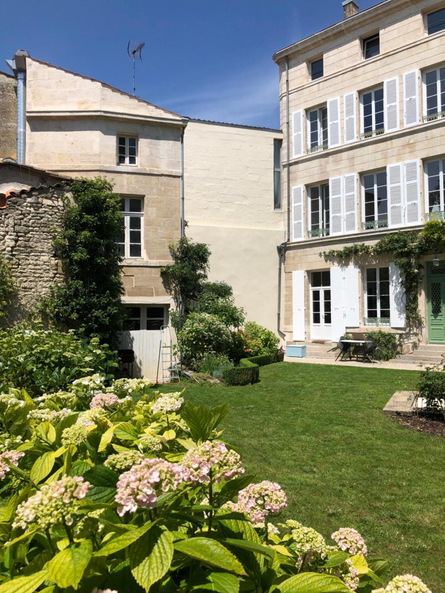 L'Hotel Particulier Du 12 Niort Luaran gambar